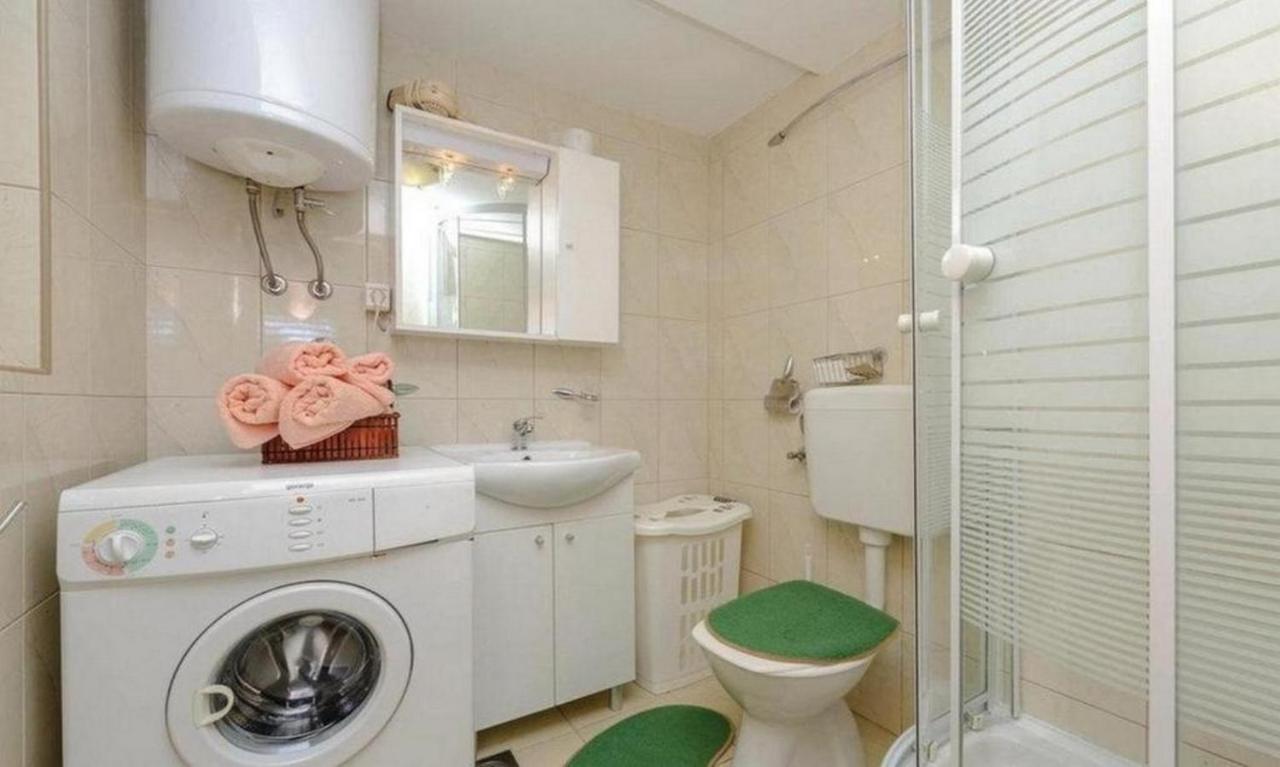 Apartments Raguz ツァヴタット エクステリア 写真