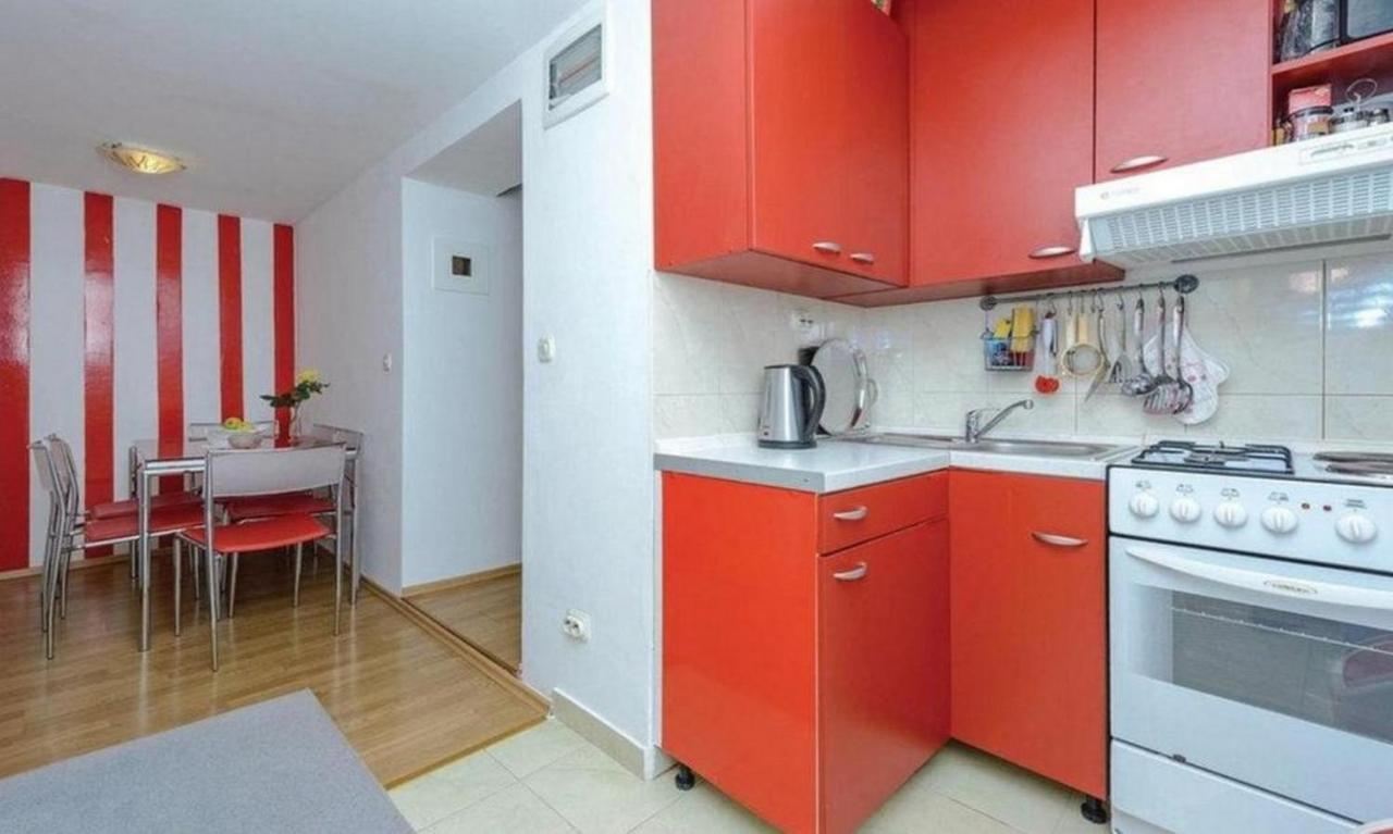 Apartments Raguz ツァヴタット エクステリア 写真