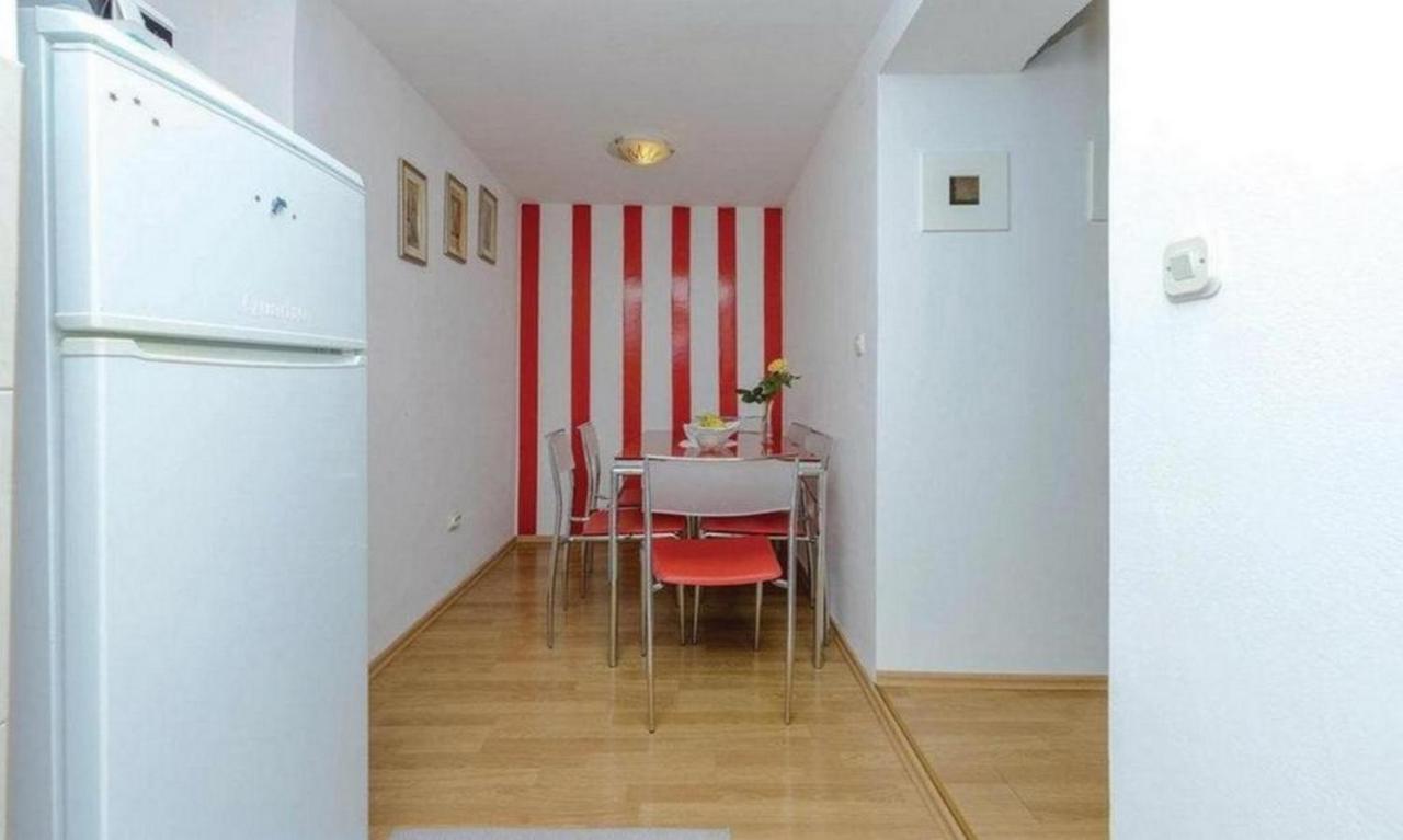 Apartments Raguz ツァヴタット エクステリア 写真