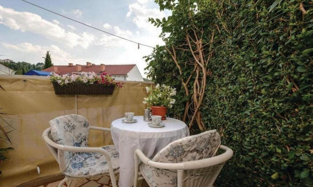 Apartments Raguz ツァヴタット エクステリア 写真