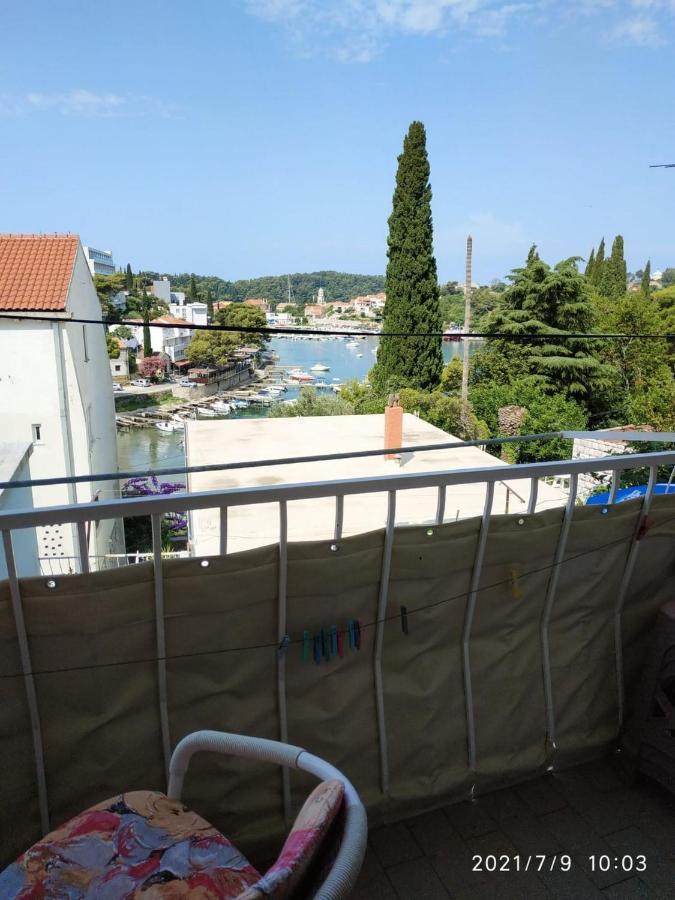 Apartments Raguz ツァヴタット エクステリア 写真